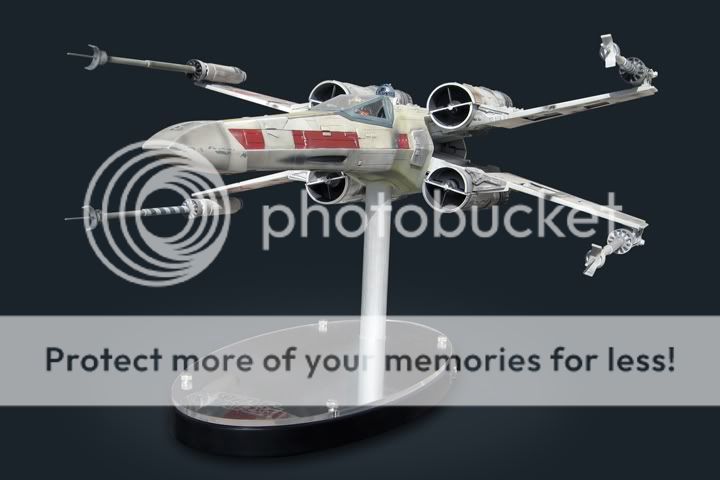 X-WINGPilotonStand.jpg