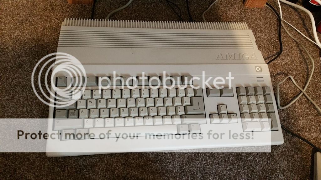 Closed Amiga 500 Phillips 8833 Star